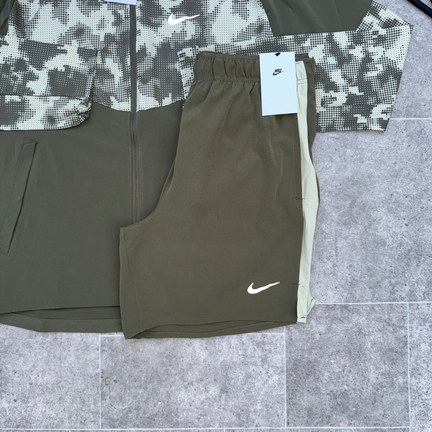 Nike Camo Windbreaker x Challenger Set - Khaki