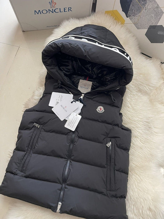 Moncler - Doudoune à capuche sans manches (2 coloris)