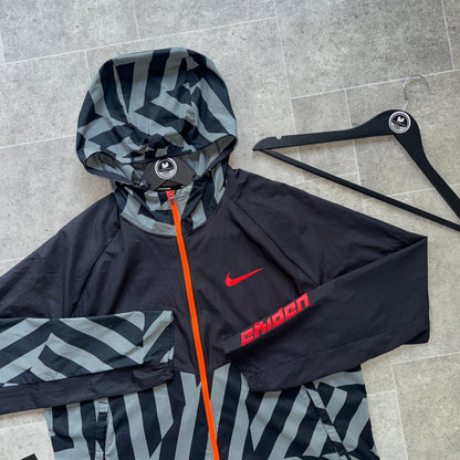 NIKE ‘EXCLUSIVE’ EKIDEN JACKET - BLACK/GREY