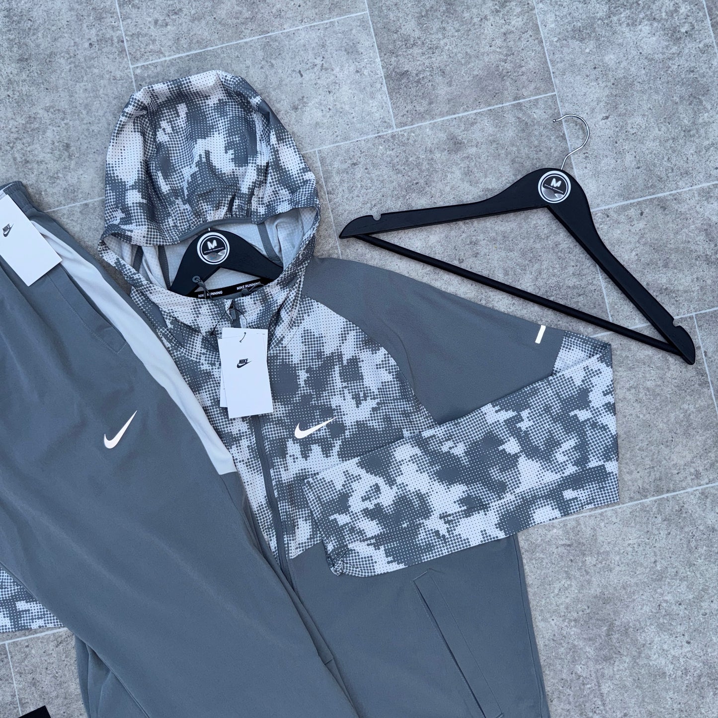 Nike Camo Windbreaker x Challenger Pants Set - Grey